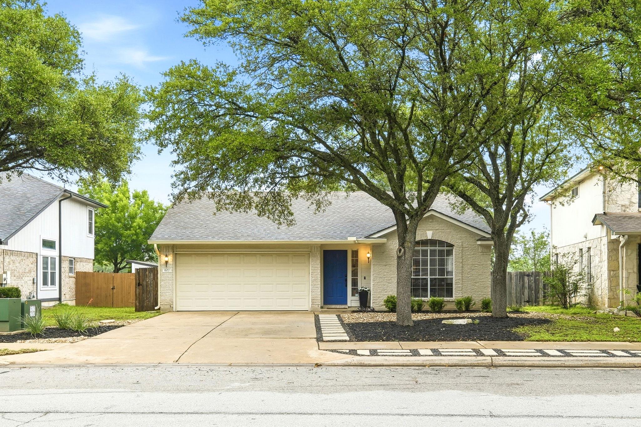 602 Stallion DR