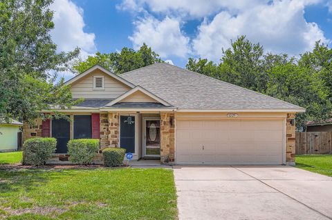 1229 Twin CV Kyle TX 78640