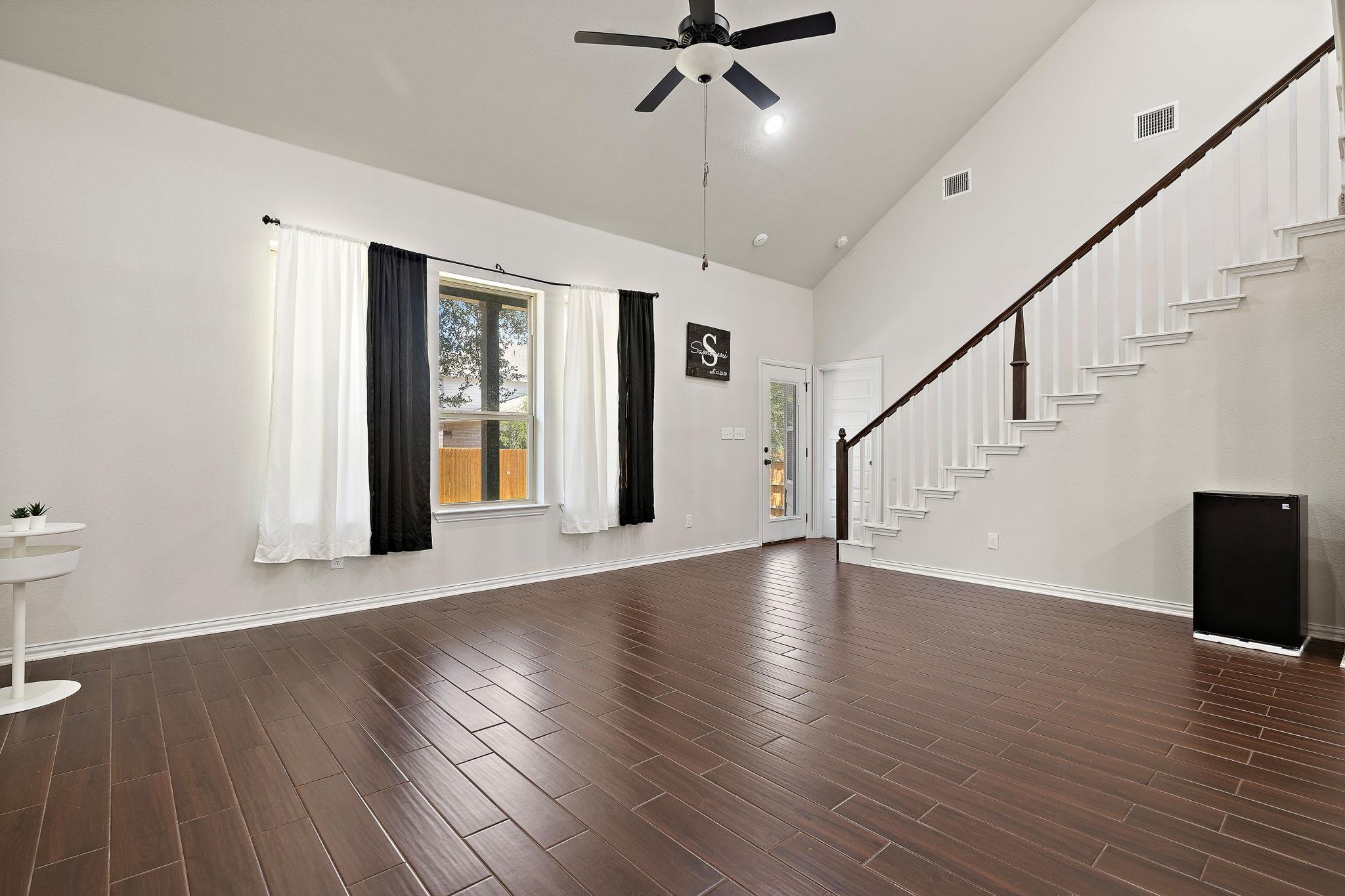 2433 Roaring River TRL