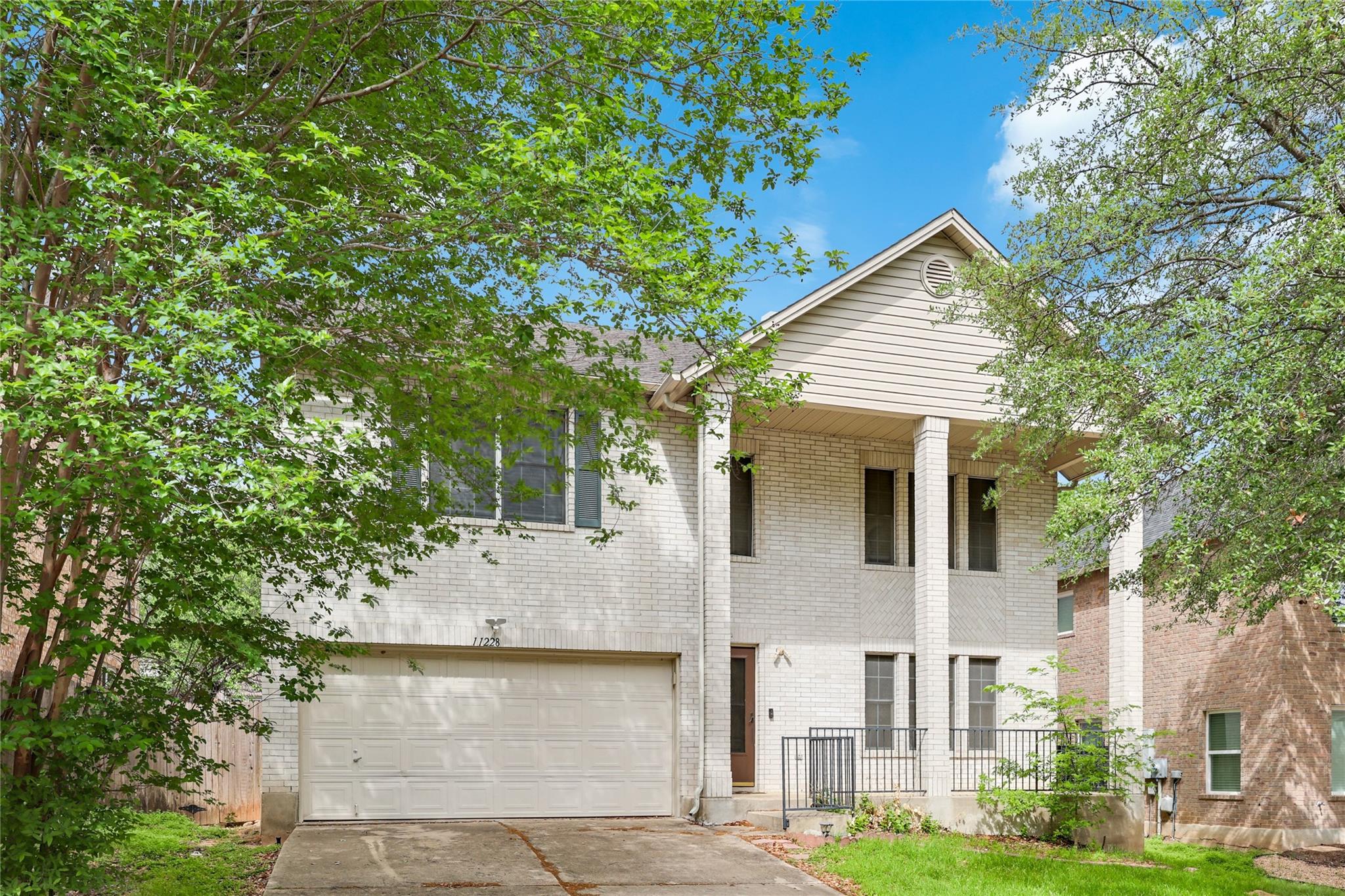 11228 Pickard LN