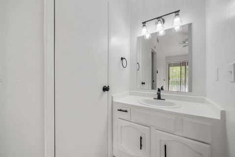 Tiny photo for 2410 Longview ST #D-301, Austin, TX 78705 (MLS # 9032772)