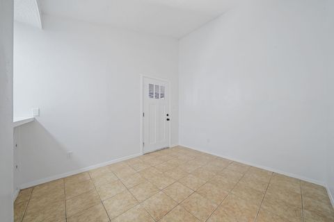 Tiny photo for 2410 Longview ST #D-301, Austin, TX 78705 (MLS # 9032772)