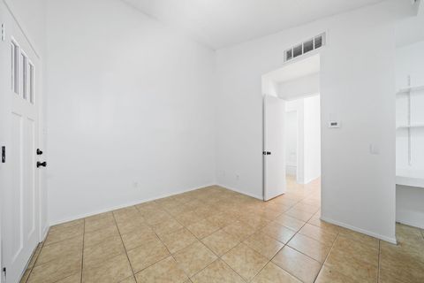Tiny photo for 2410 Longview ST #D-301, Austin, TX 78705 (MLS # 9032772)