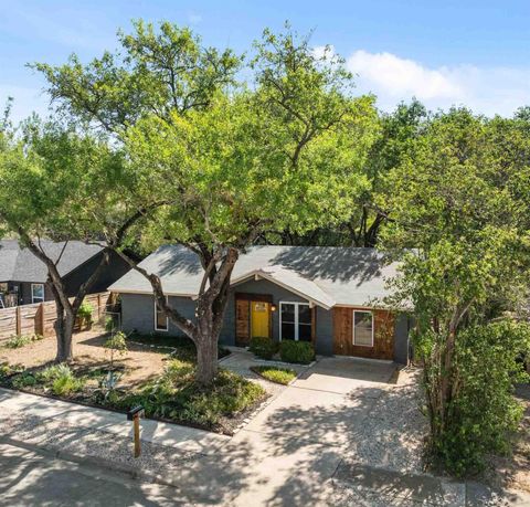 Photo of 1005 Arthur Stiles RD, Austin, TX 78721 (MLS # 2731159)