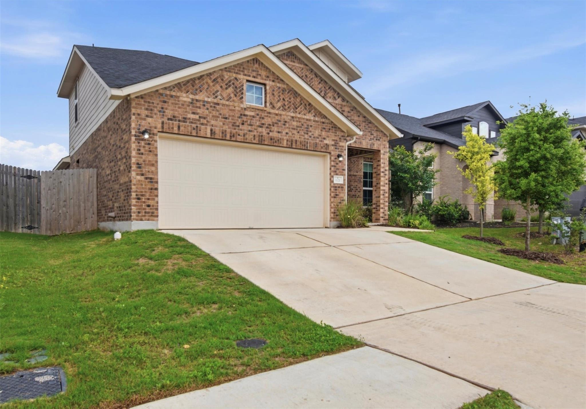 1121 Blue Oak BLVD