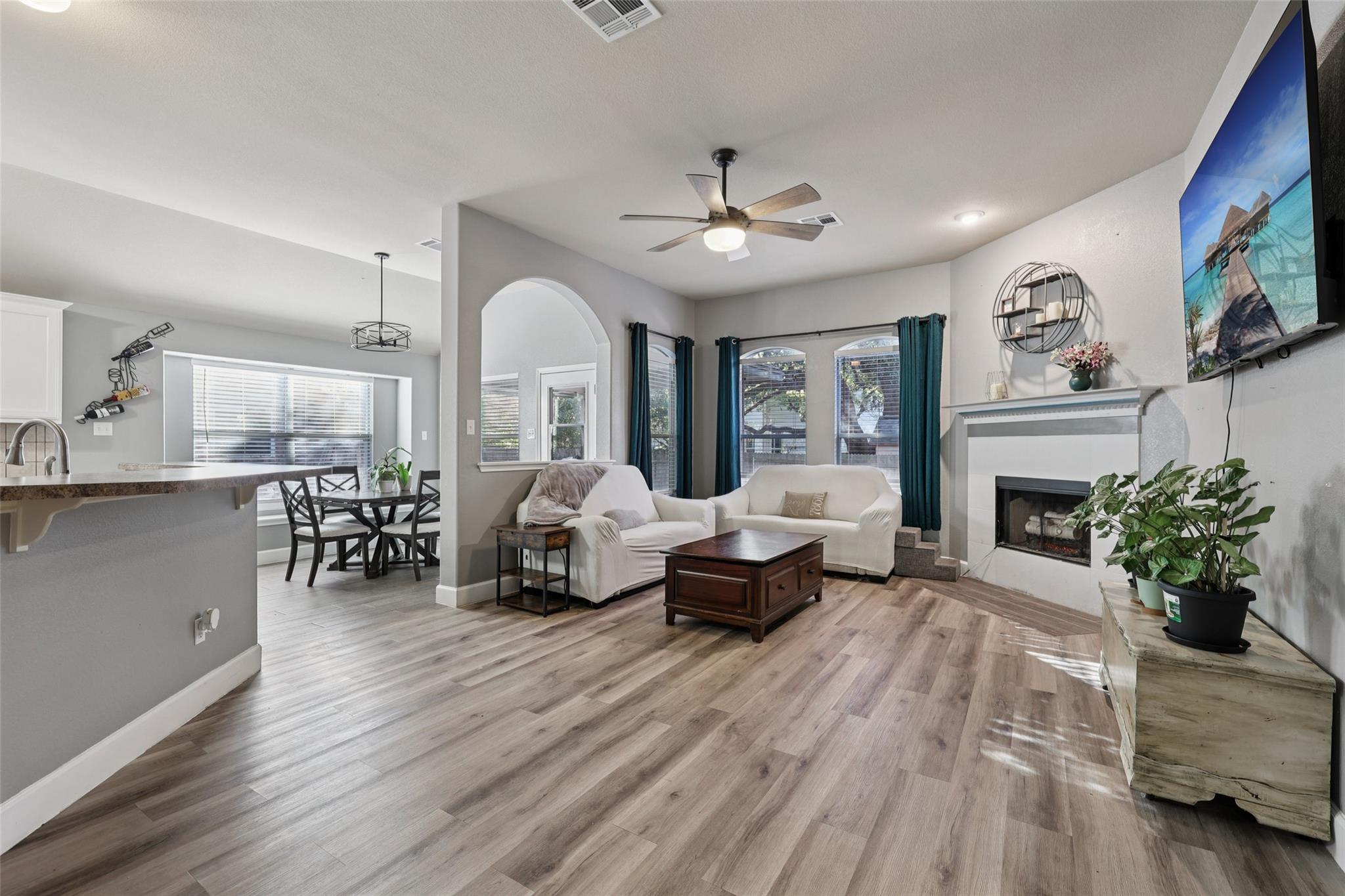 161 Clear Springs HOLW