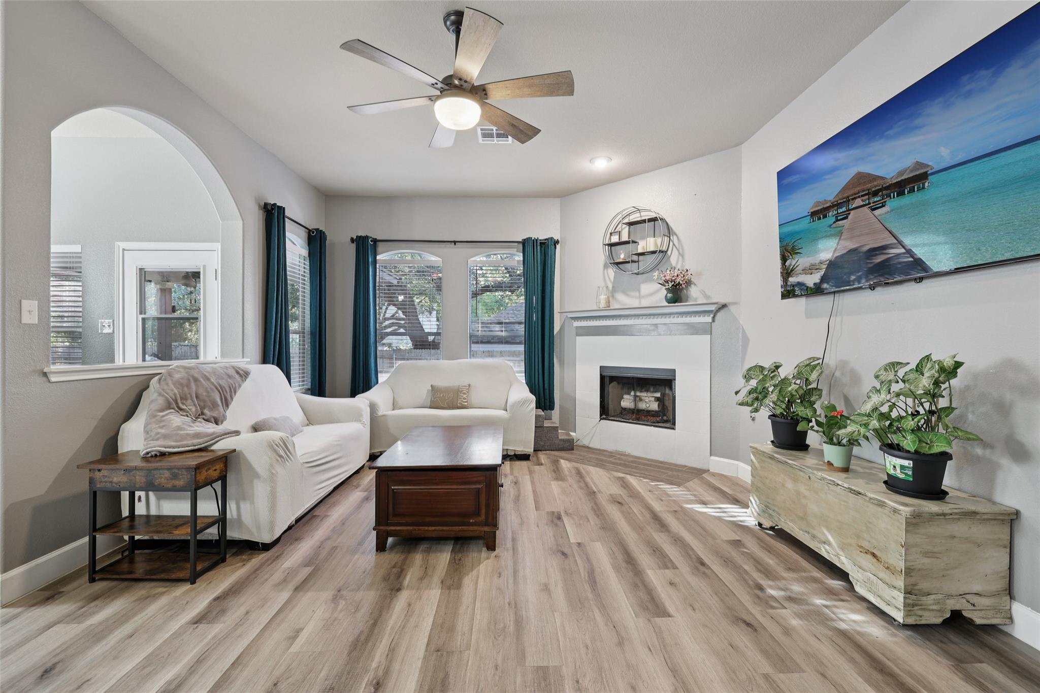 161 Clear Springs HOLW