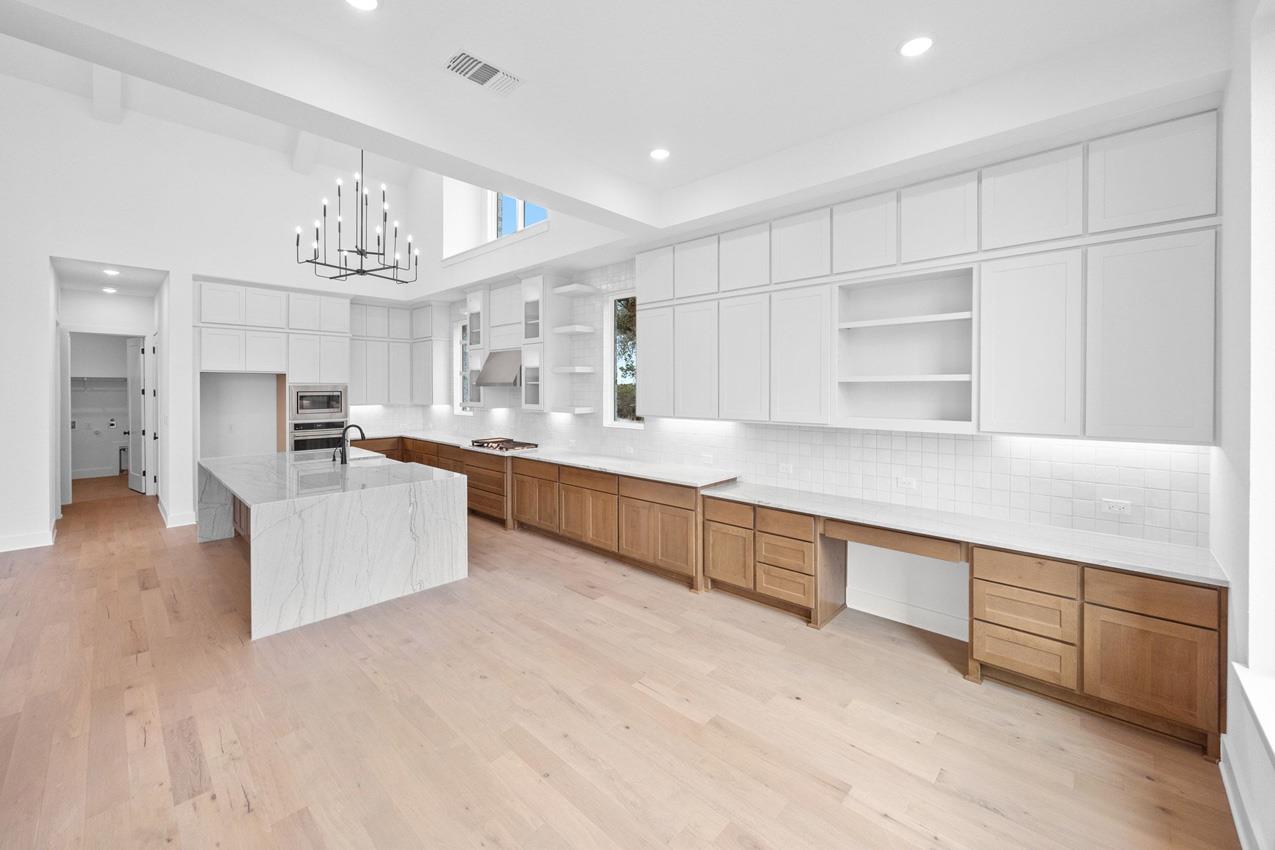 1104 Twisted Tarpley LN