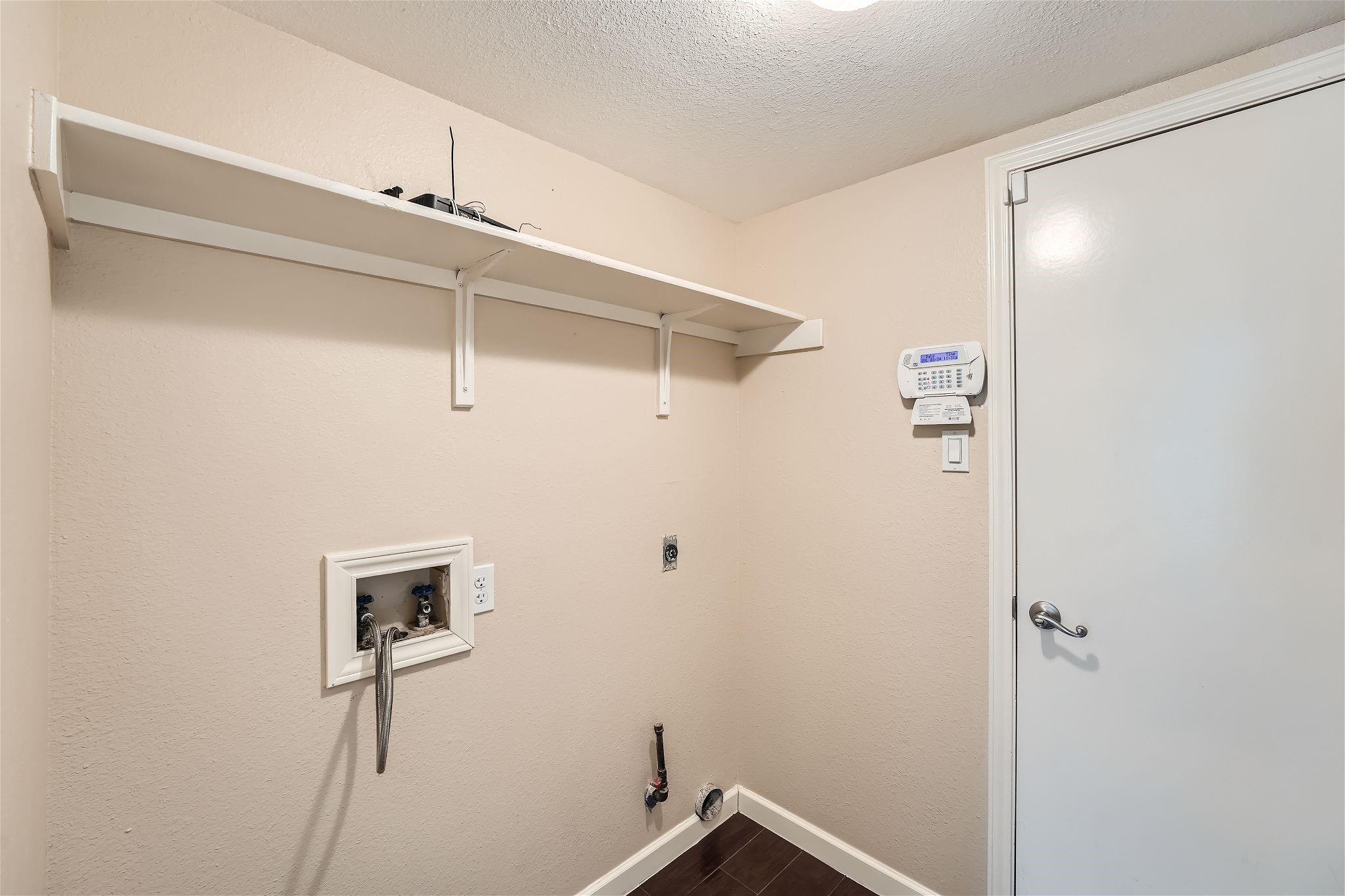 Georgetown, Texas 78626, United States, 3 Bedrooms Bedrooms, ,2 BathroomsBathrooms,Residential,Pending,53129