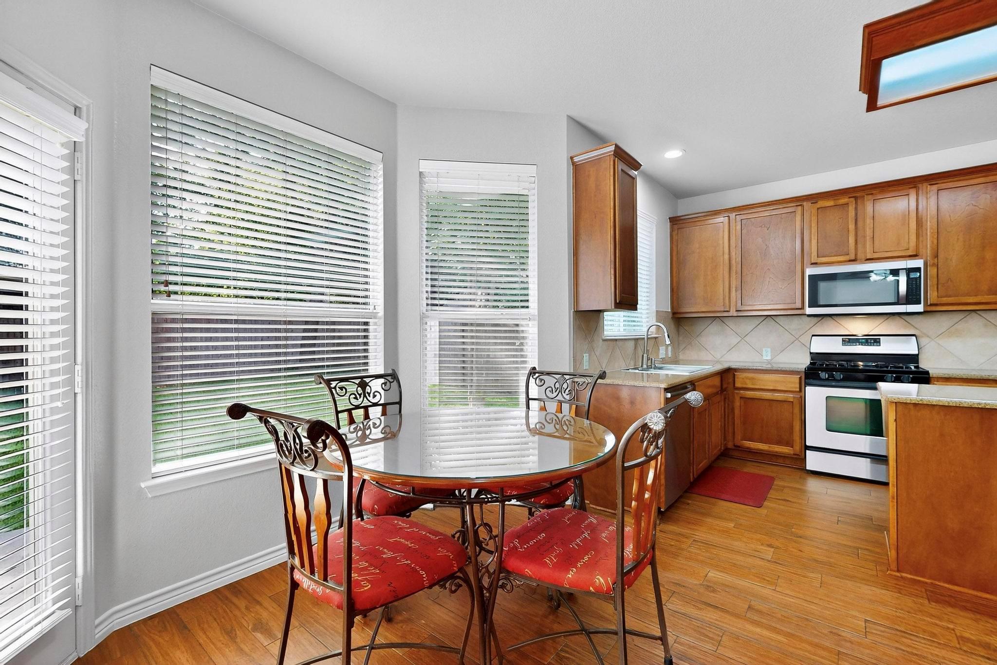 1532 Homewood CIR