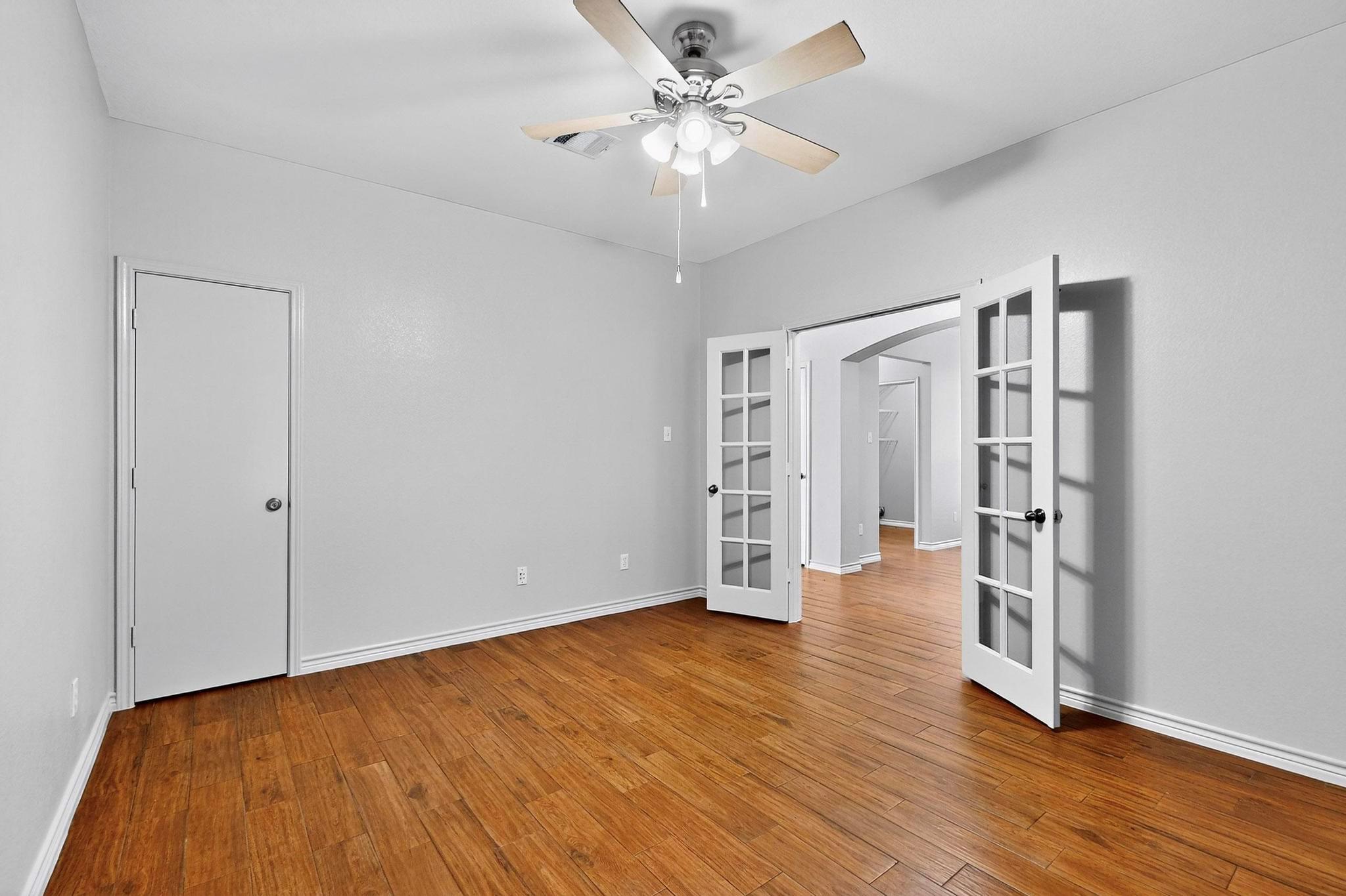 1532 Homewood CIR