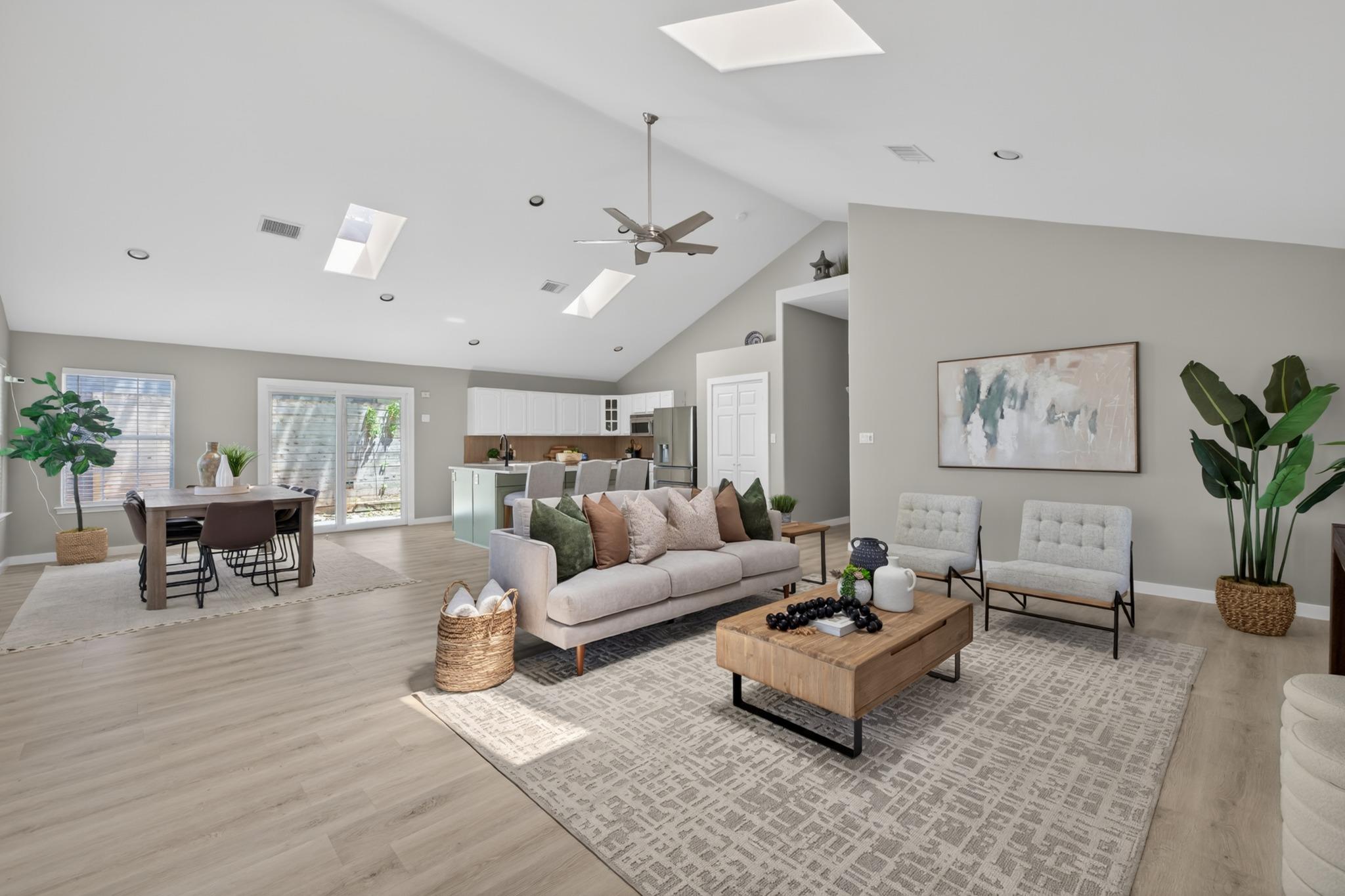 411 W Live Oak ST
