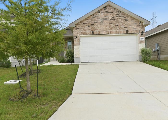 Photo of 1607 Champagne Oak, New Braunfels, TX 78130 (MLS # 1783803)