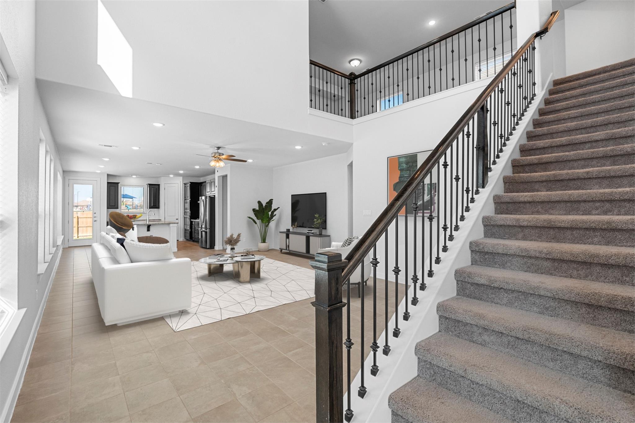 121 Rangel DR