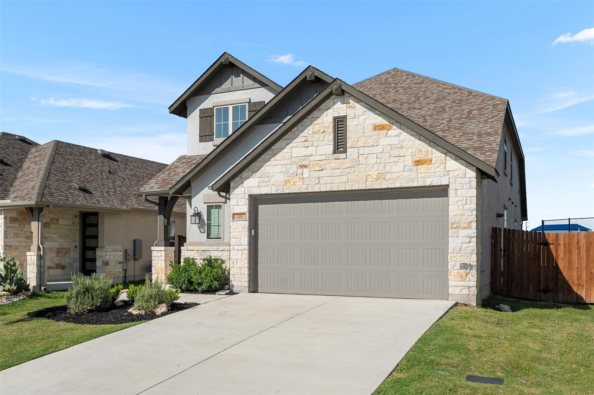 121 Rangel DR