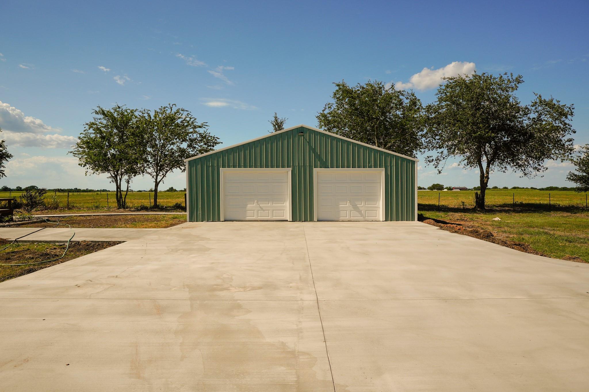 5688 Falke- Heinrich RD