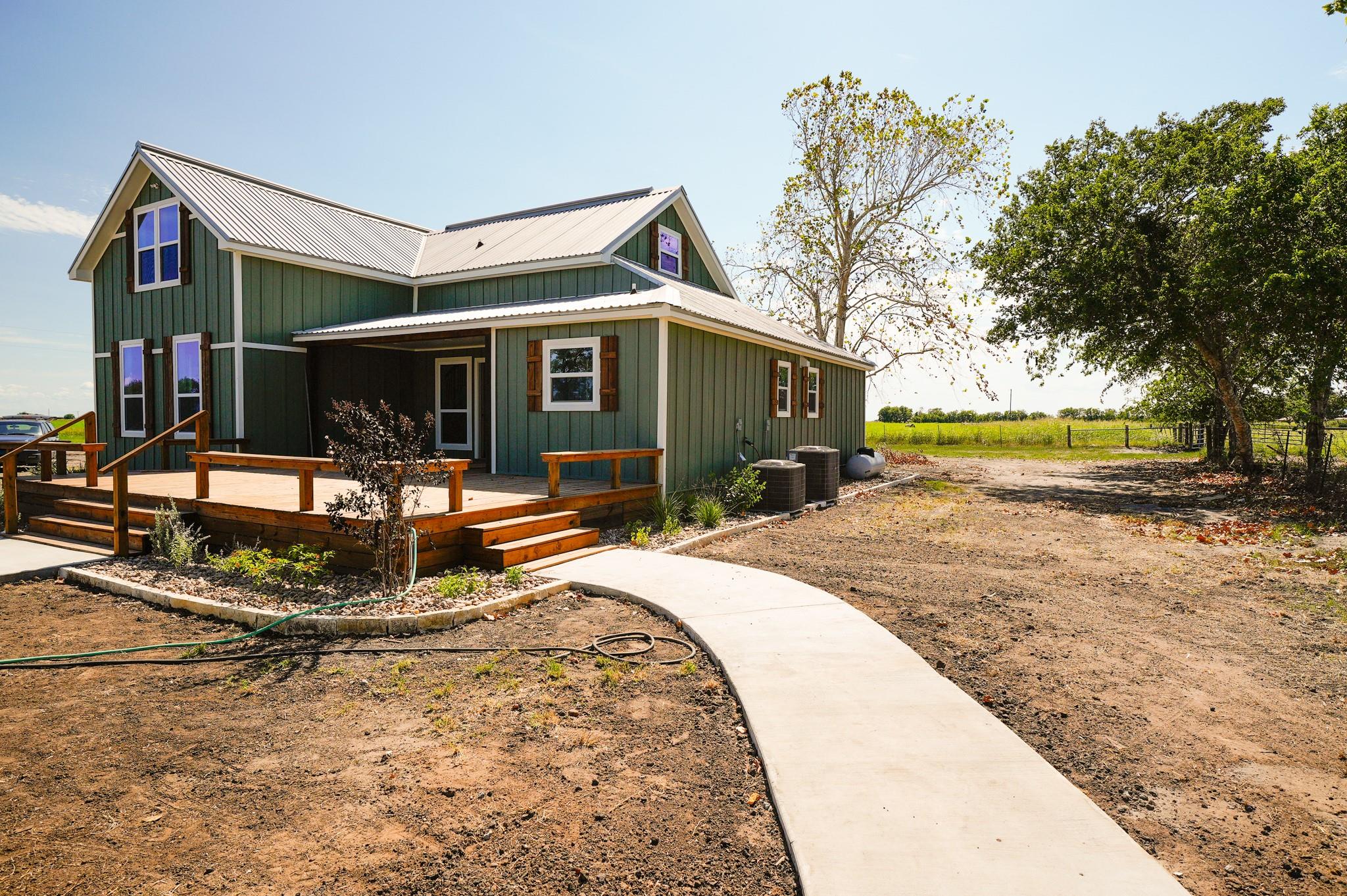 5688 Falke- Heinrich RD