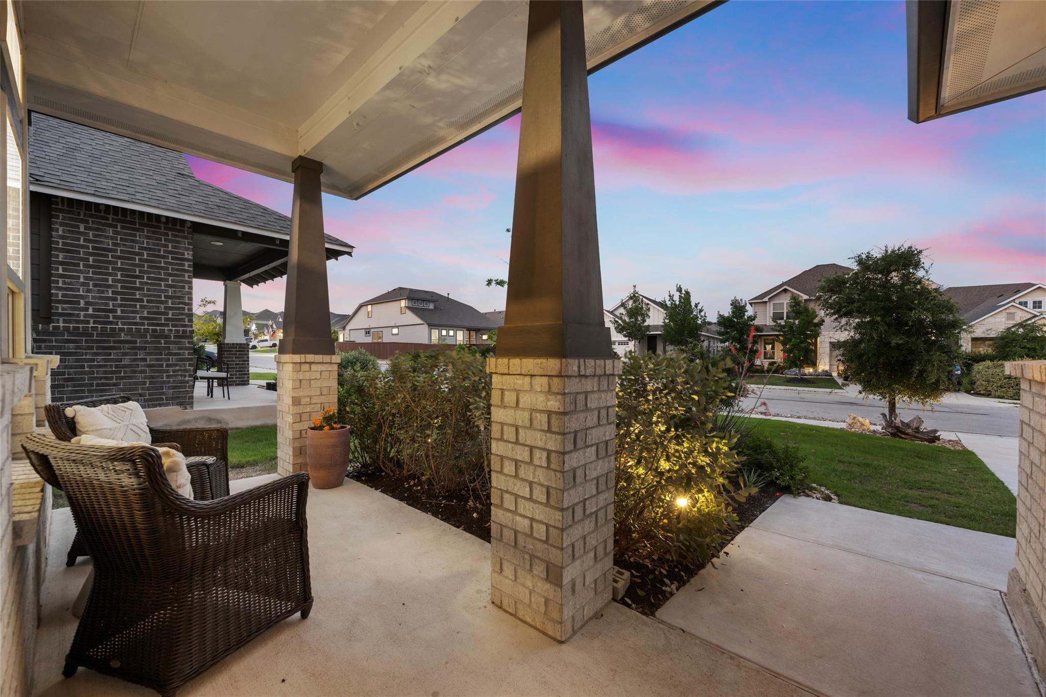 620 Saturnia DR