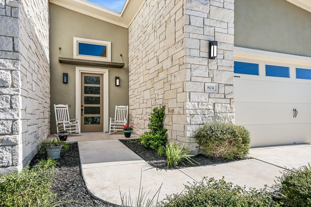 Photo of 804 Dancing Oak LN, San Marcos, TX 78666 (MLS # 4890573)