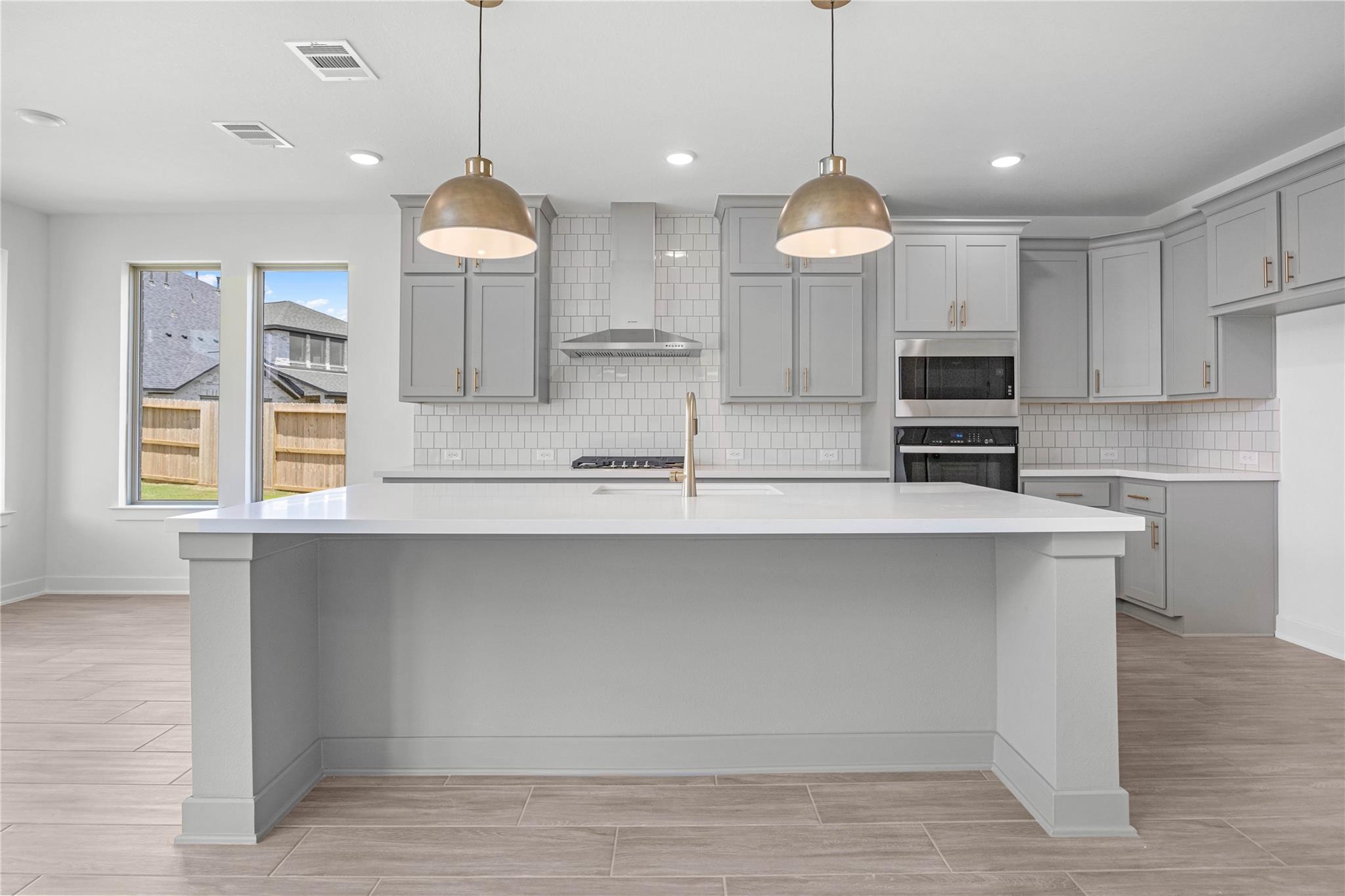 161 Montecilo DR