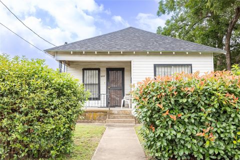 Photo of 1909 E 14th ST, Austin, TX 78702 (MLS # 4328234)