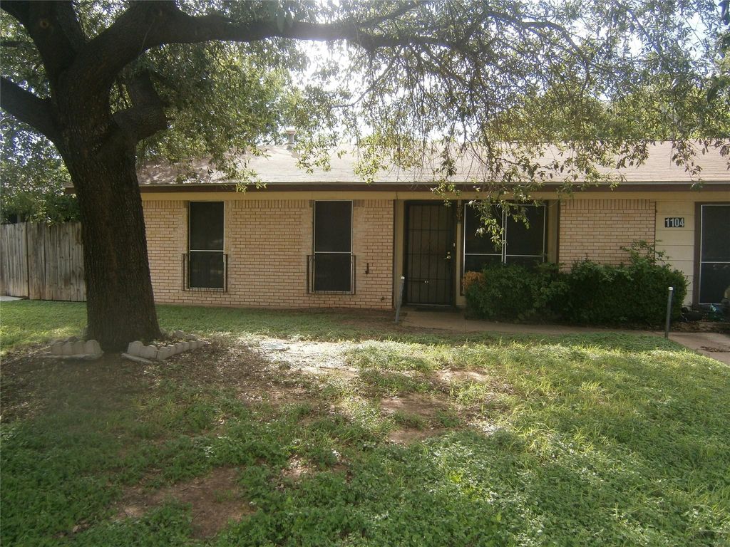 Photo for 1104 Gardner RD, Austin, TX 78721 (MLS # 8981924)