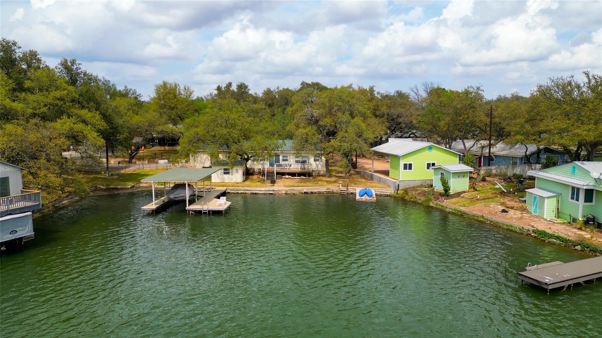 1833 Highland DR