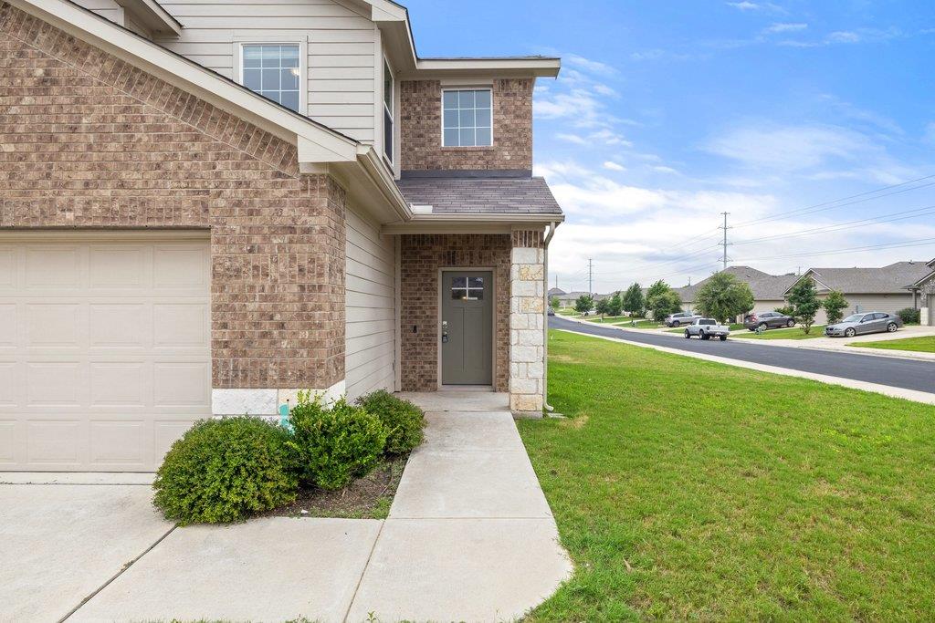 102 Ashford WAY