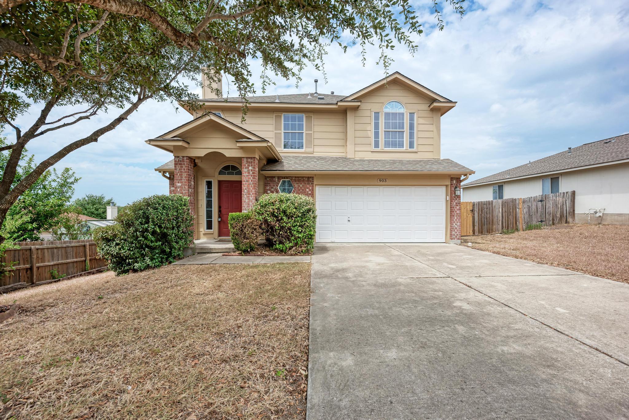 903 Estate DR