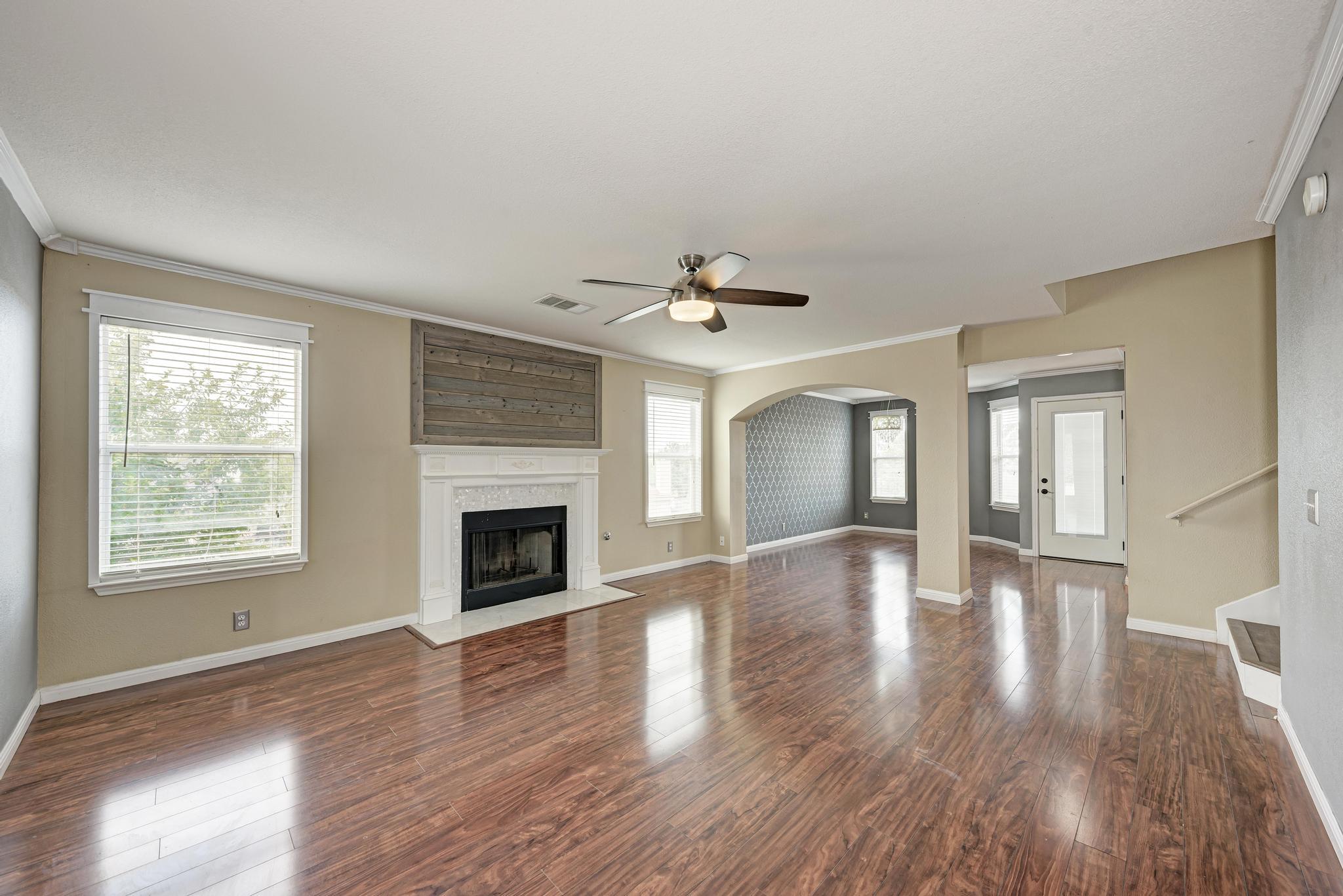 903 Estate DR