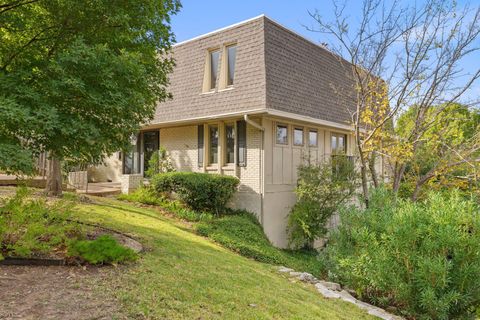 Photo of 3200 Maywood Ave, Austin, TX 78703 (MLS # 4913789)