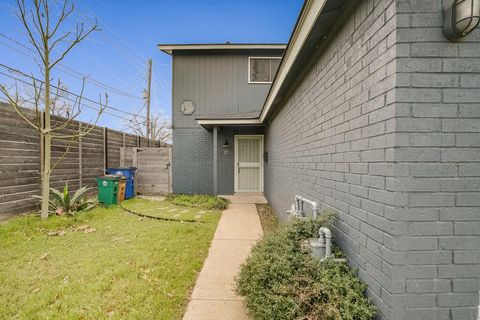 Photo of 2119 Gaston Place DR #B, Austin, TX 78723 (MLS # 6682363)