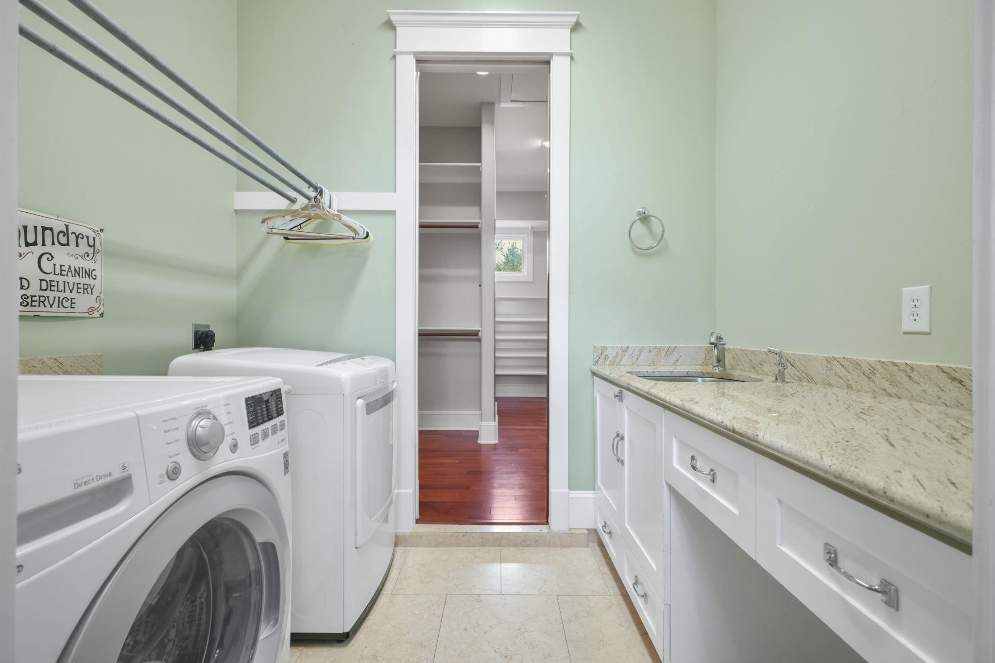 New Braunfels, Texas 78132, United States, 4 Bedrooms Bedrooms, ,5 BathroomsBathrooms,Residential,Active,204013