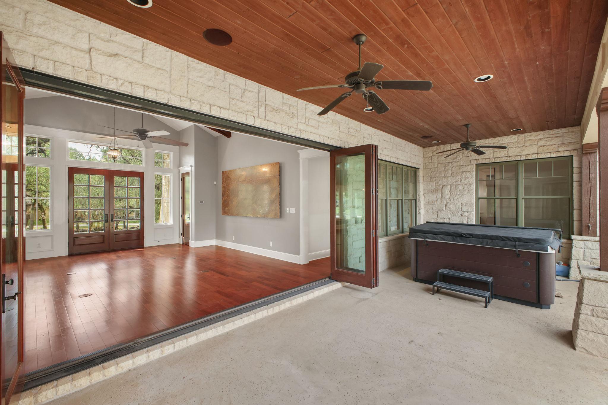 New Braunfels, Texas 78132, United States, 4 Bedrooms Bedrooms, ,5 BathroomsBathrooms,Residential,Active,204013