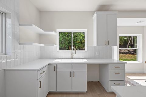 Tiny photo for 13 Autumn Oaks DR, Lakeway, TX 78738 (MLS # 2309032)