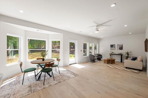 Tiny photo for 13 Autumn Oaks DR, Lakeway, TX 78738 (MLS # 2309032)