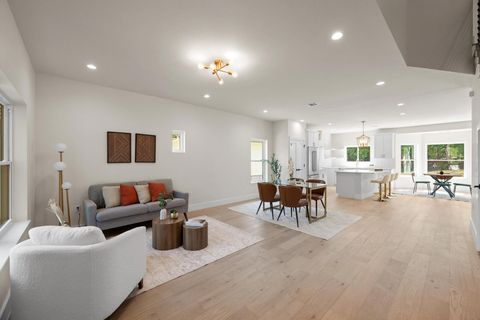 Tiny photo for 13 Autumn Oaks DR, Lakeway, TX 78738 (MLS # 2309032)