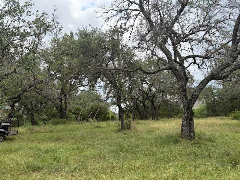 Photo 1 of 6 — 00 Bedford DR, Spicewood, TX 78669