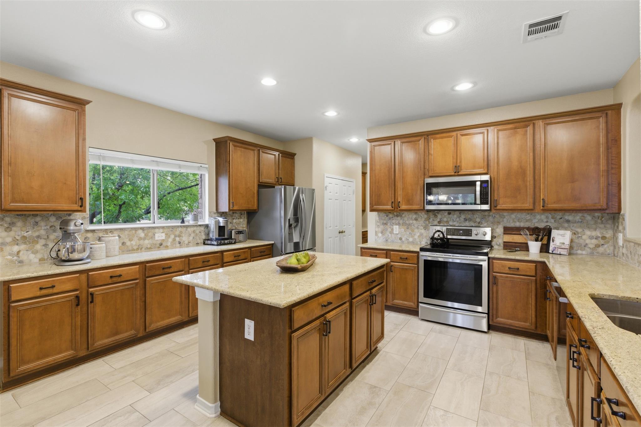118 Breakaway RD