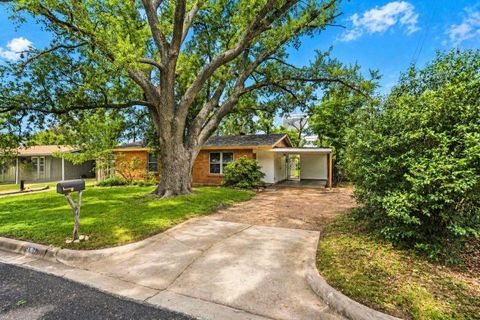 Photo of 5104 Waterbrook DR, Austin, TX 78723 (MLS # 7248725)