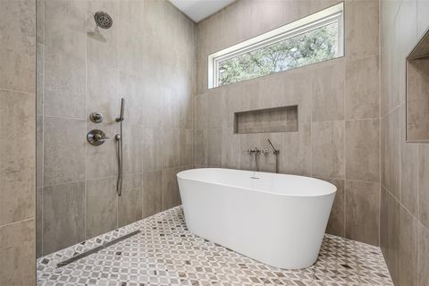 Tiny photo for 609 Cowal DR S, Briarcliff, TX 78669 (MLS # 7799632)