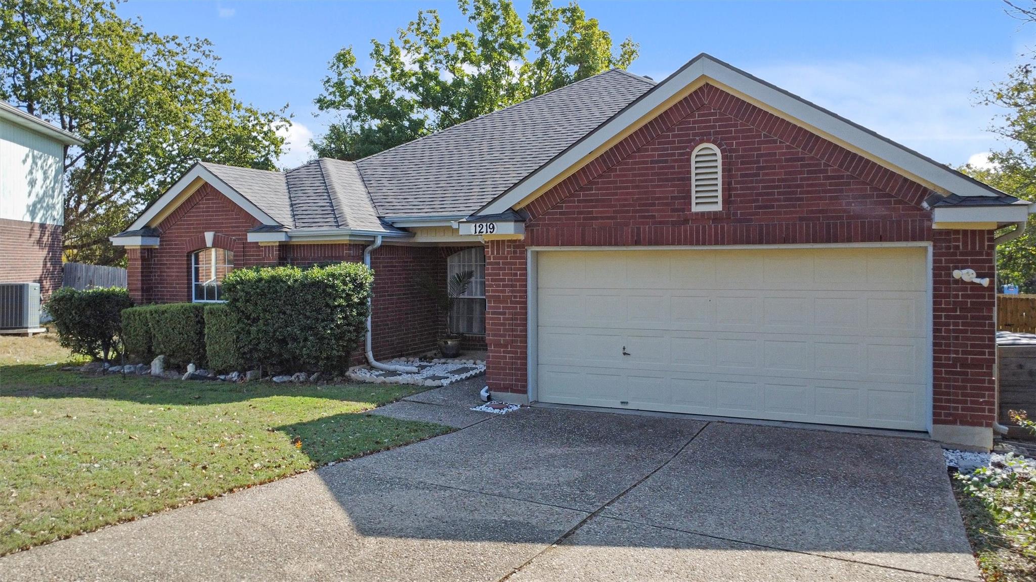 1219 Briargate DR