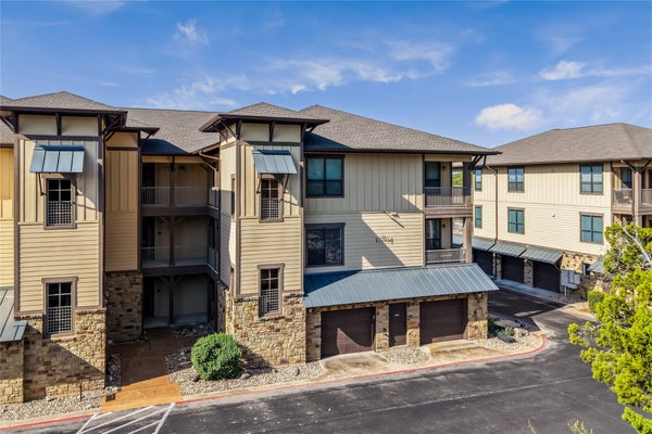 17804 MARITIME POINT DR UNIT 201, JONESTOWN, TX 78645 - Image 389cfb228d2811c6e9cbdf2e4cea22b2/1706426563