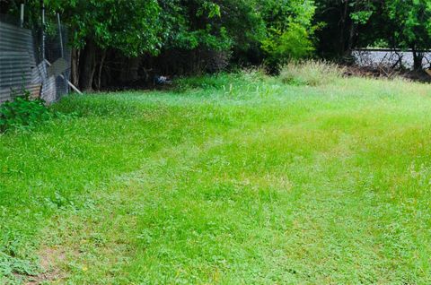 Photo of 1011 Gravel ST, San Marcos, TX 78666 (MLS # 1403533)