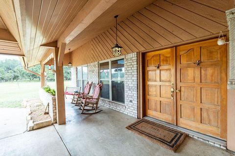 7035 BCR 211 Florence TX 76527