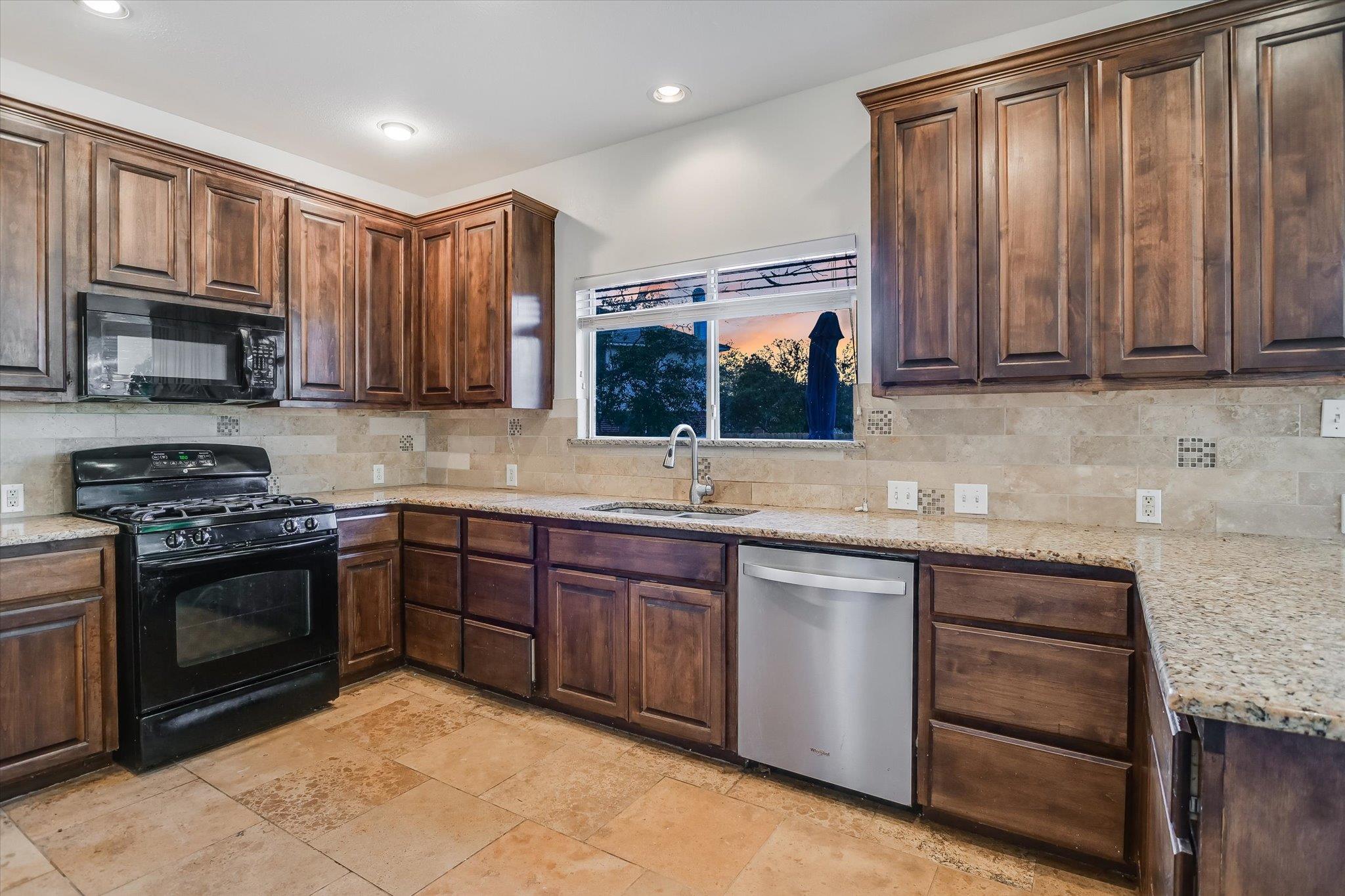 Cedar Park, Texas 78613, United States, 4 Bedrooms Bedrooms, ,3 BathroomsBathrooms,Residential,Active,96353