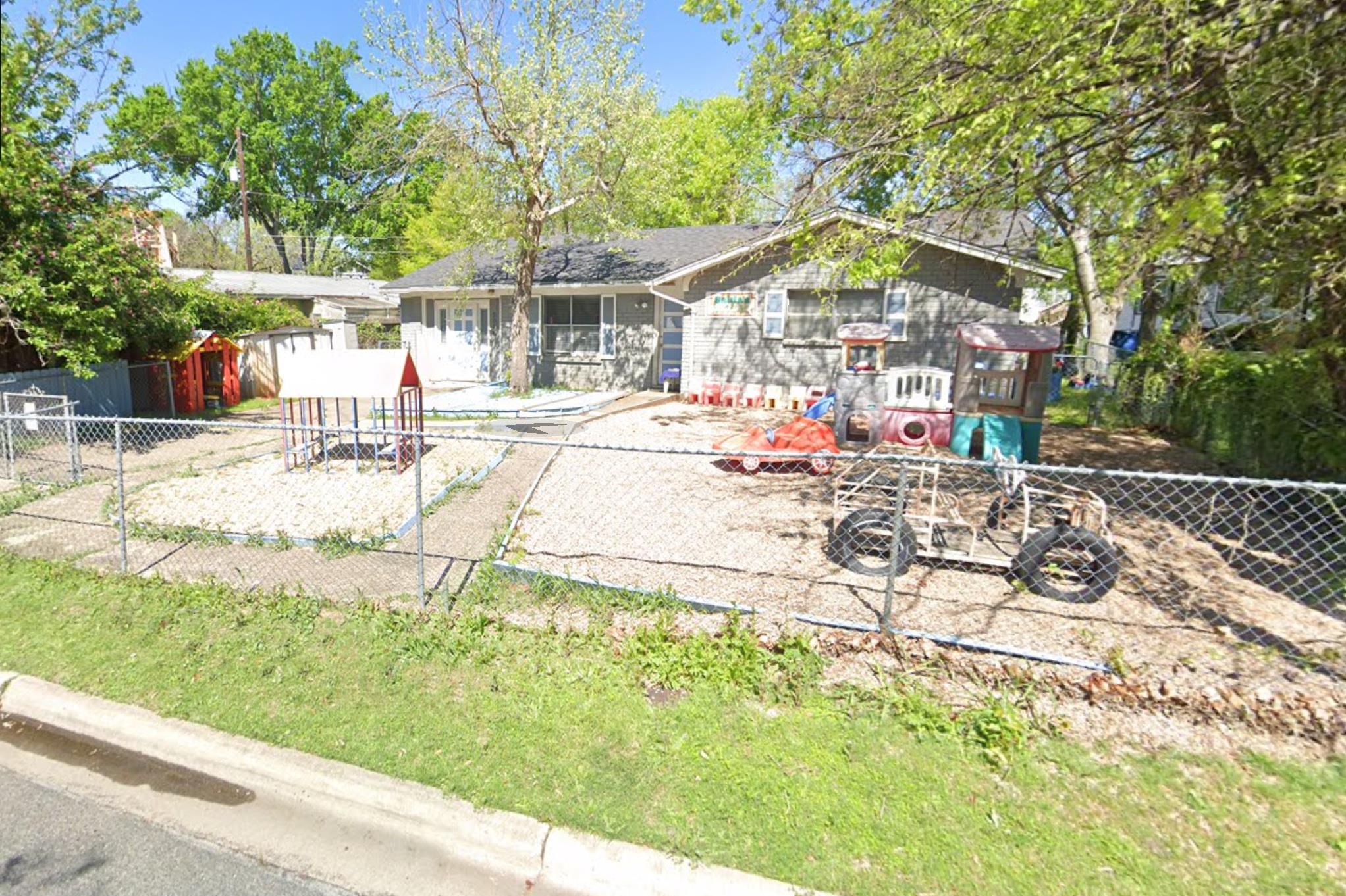 5006 Crestmont DR