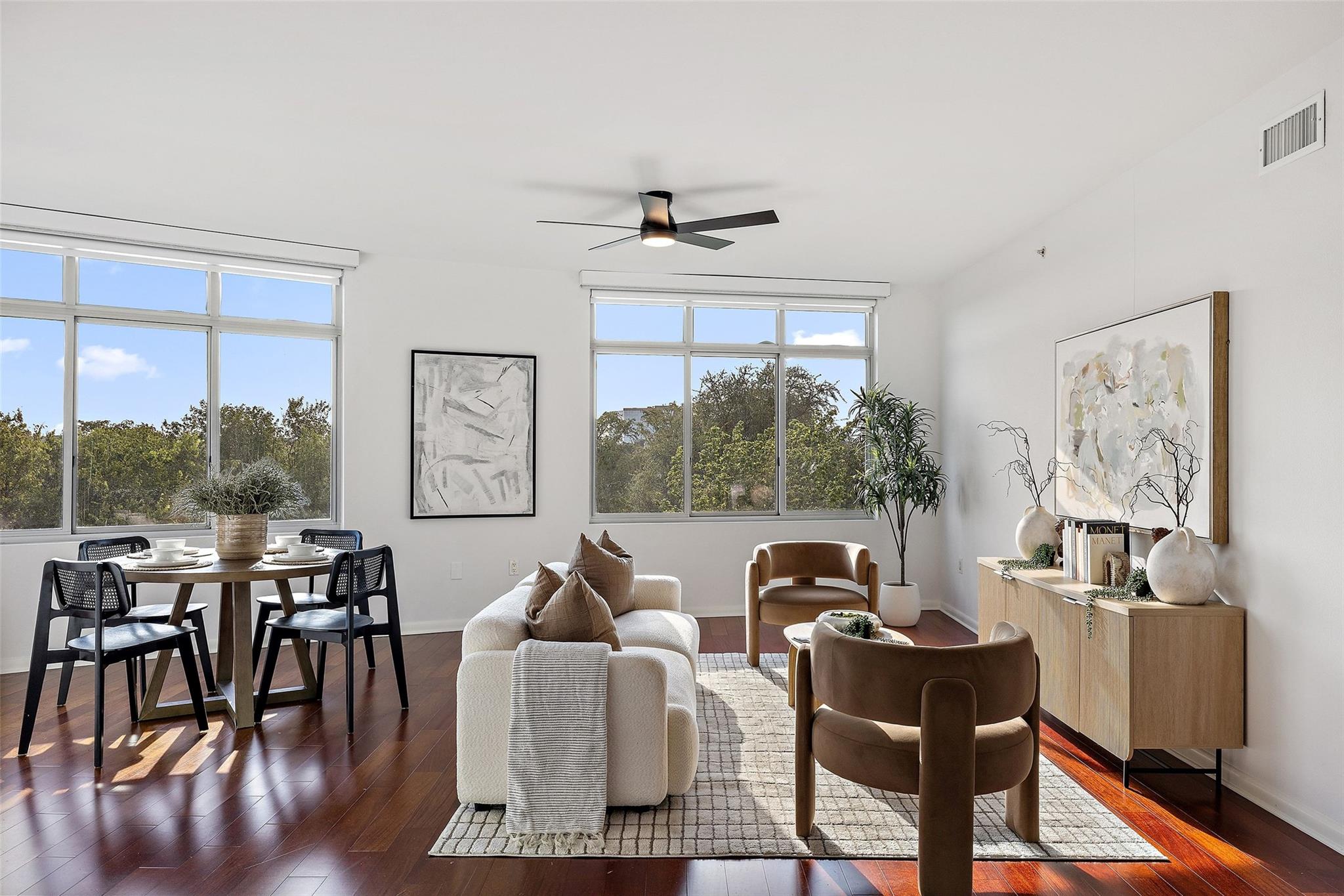 54 Rainey ST 502