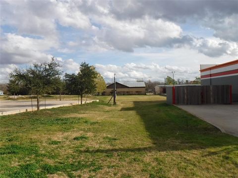 MLS: 8090659