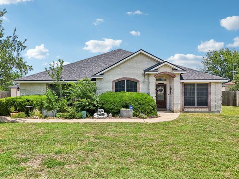 401 Rio Grande Ave Hutto TX 78634